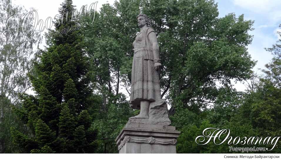 Мемориалът на загиналите в борбата против фашизма в местността Ловен дом, Благоевград
