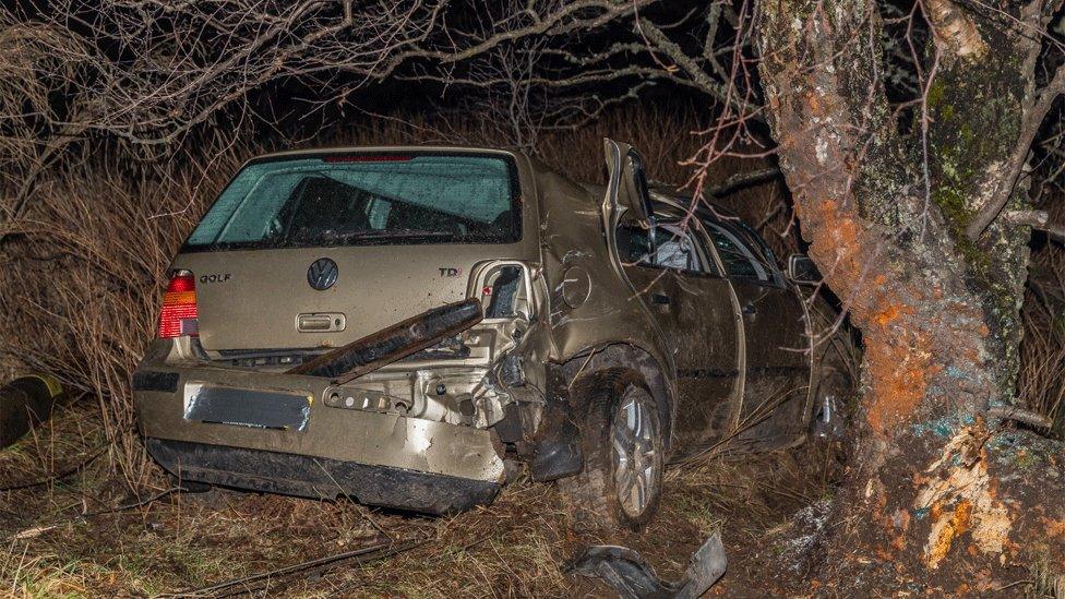 _100458746_crash_moray_jasper