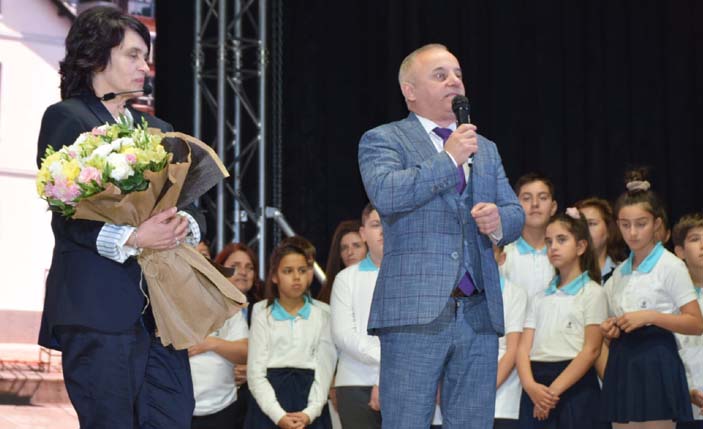 At Stoianov