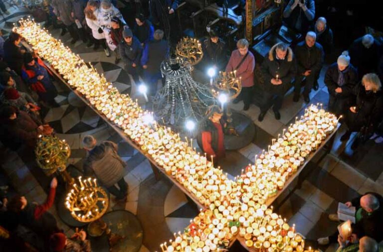 Вяра, традиция и благословен мед на празника на свети Харалампий