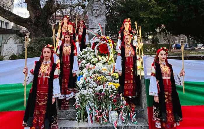 Сандански преклони глава пред безсмъртието на Апостола на свободата