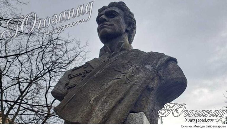 Паметникът на Левски в Благоевград – символ на забрава и институционално безхаберие