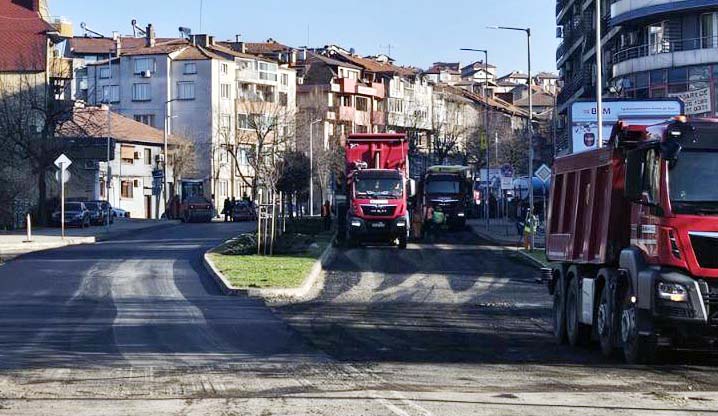 Временна организация на движението в Благоевград заради ремонти на улиците „Джеймс Баучер“ и „14-и полк“