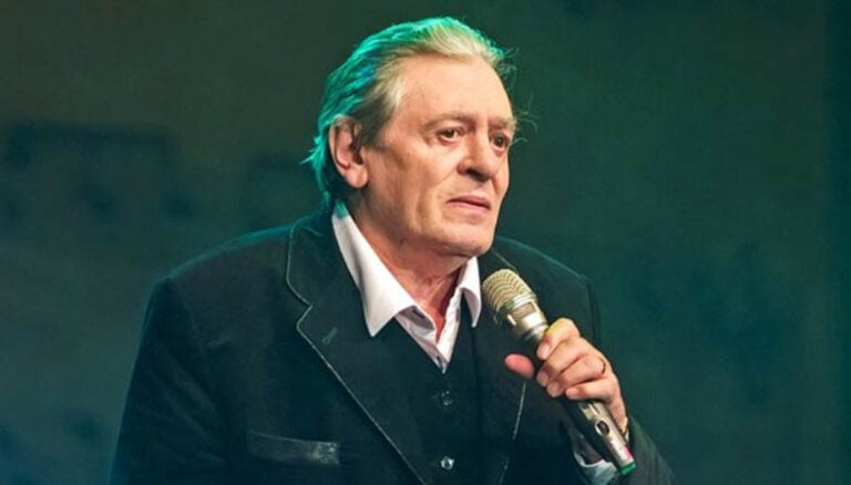 Почина Михаил Белчев