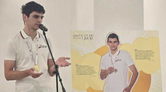 Петър Попов – зрелостник от Природо-математическата гимназия „Яне Сандански“ в Гоце Делчев