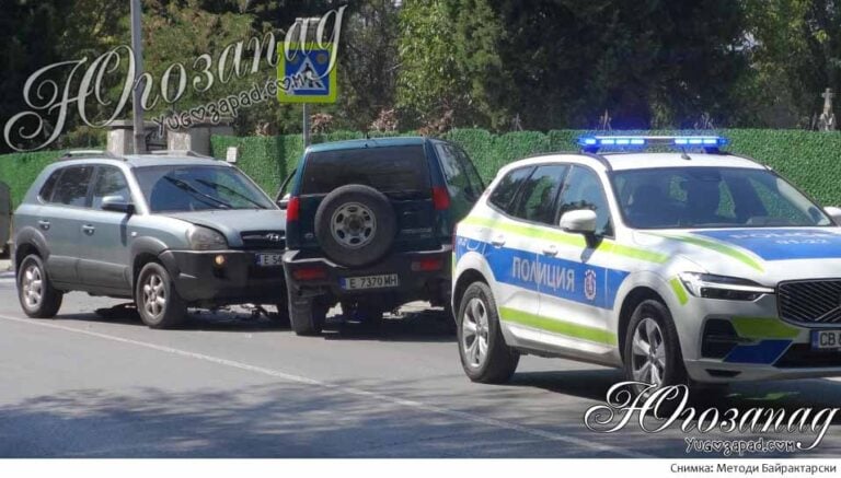 Катастрофа на ул. „Александър Стамболийски“ затруднява движението в Благоевград, двама са пострадали
