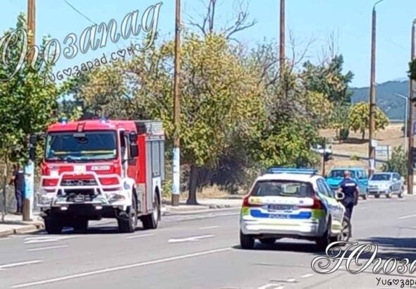 Пожар пламна в квартал Струмско, полиция и пожарна са на място